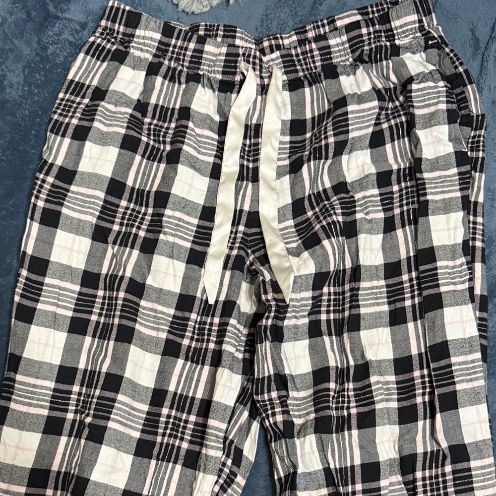 Victoria's Secret Black and White Plaid Pajama Pants